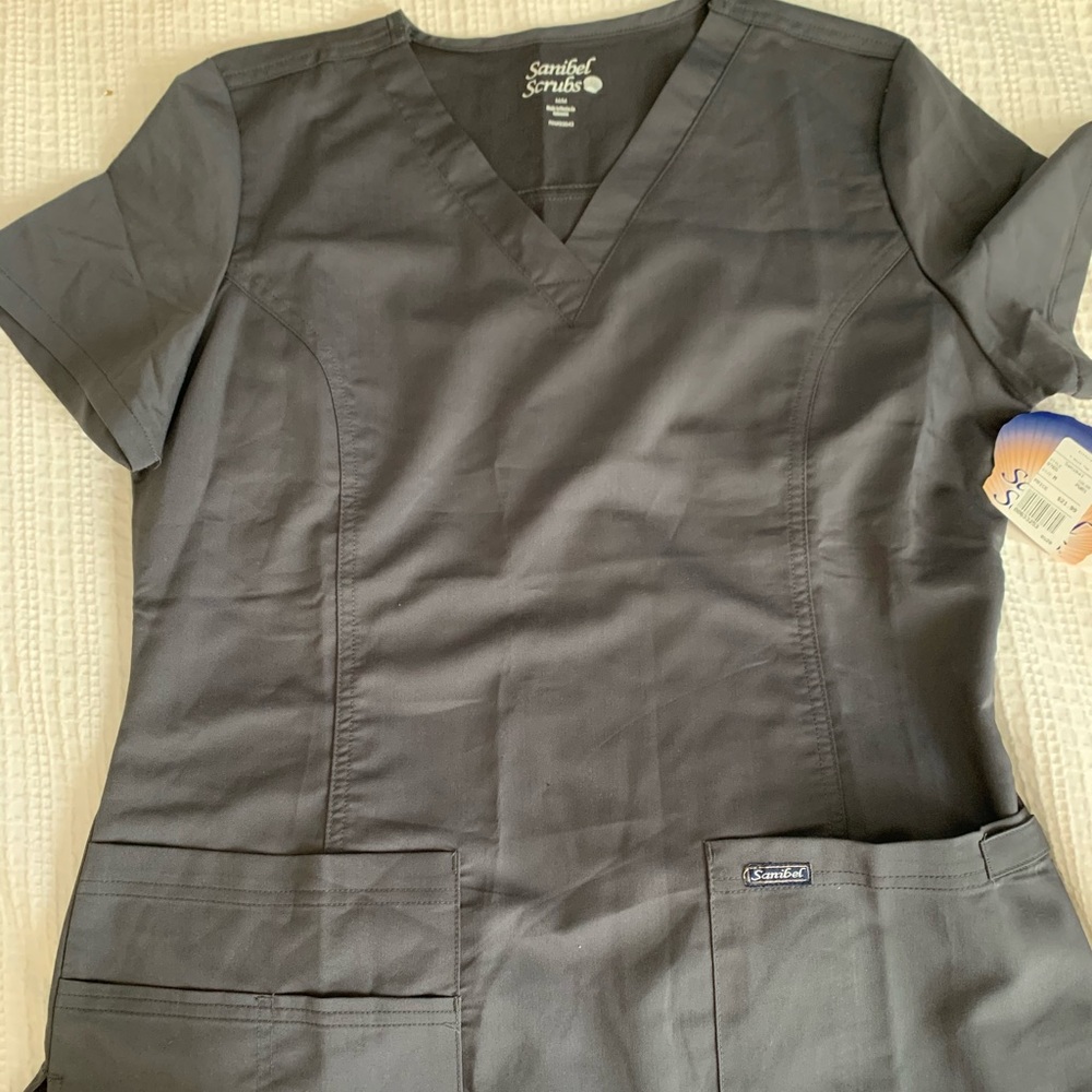 Sanibel scrub top NEW WITH TAGS